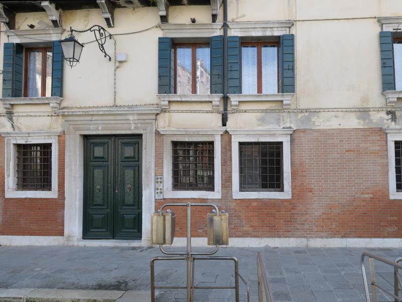 Canal Riva De Biasio Venice Exterior photo